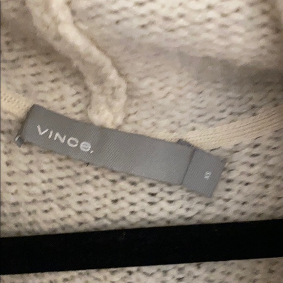 VINCE SWEATER. - Picture 2 of 7